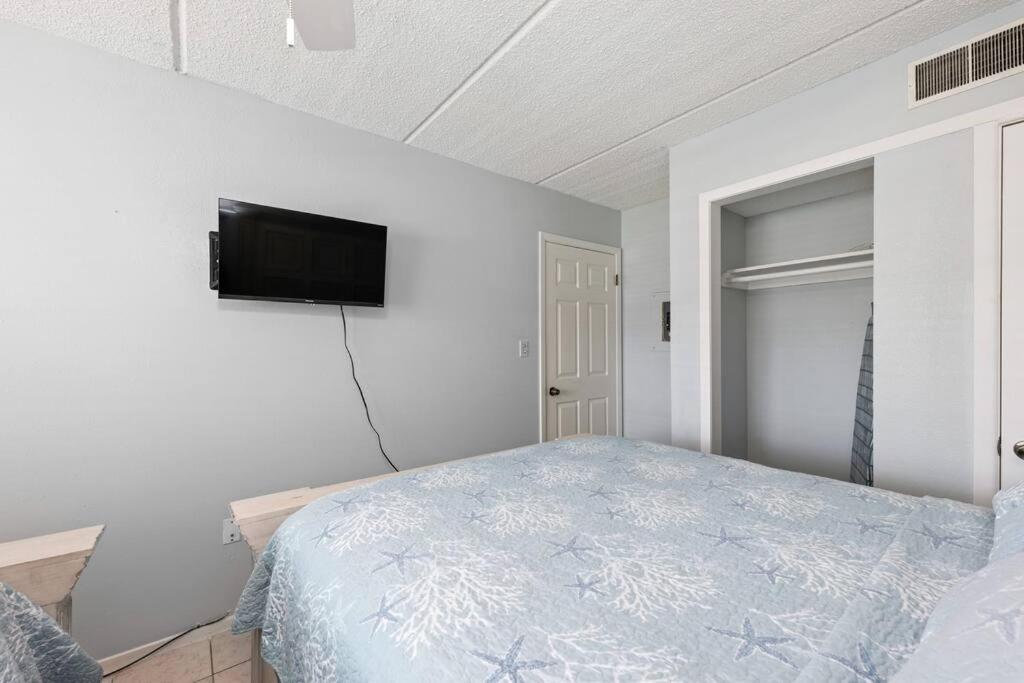 2 Bed 2 Bath 1st Fl By W Washer Dryer Holiday home