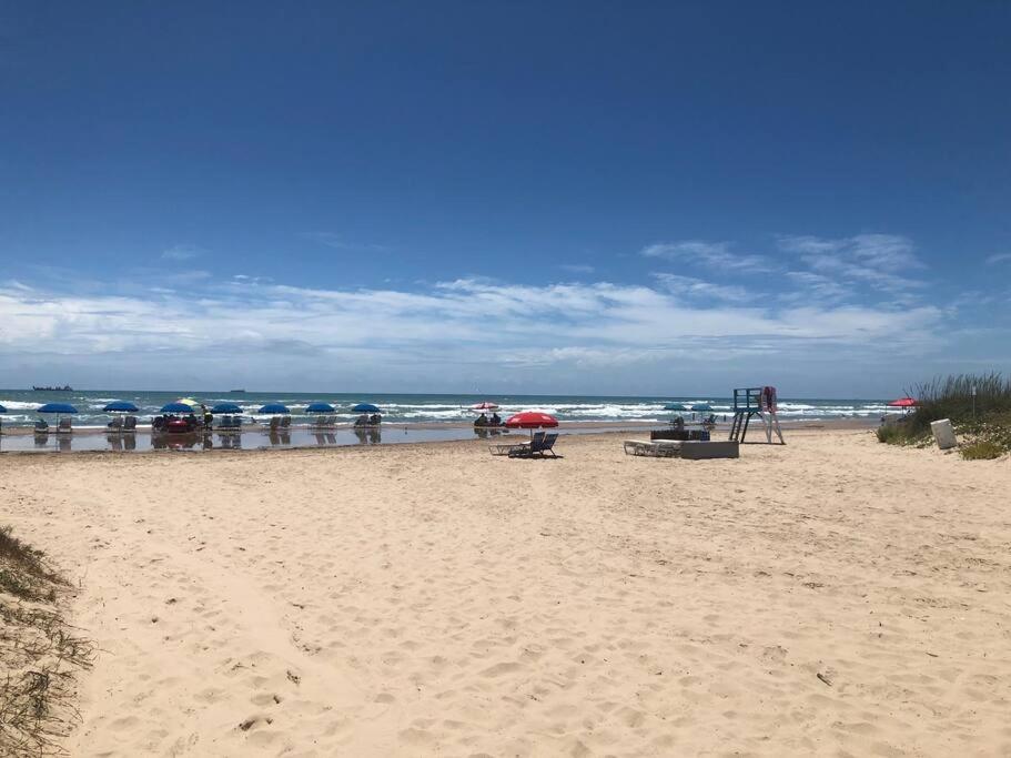 2 Bed 2 Bath 1st Fl By W Washer Dryer * South Padre Island